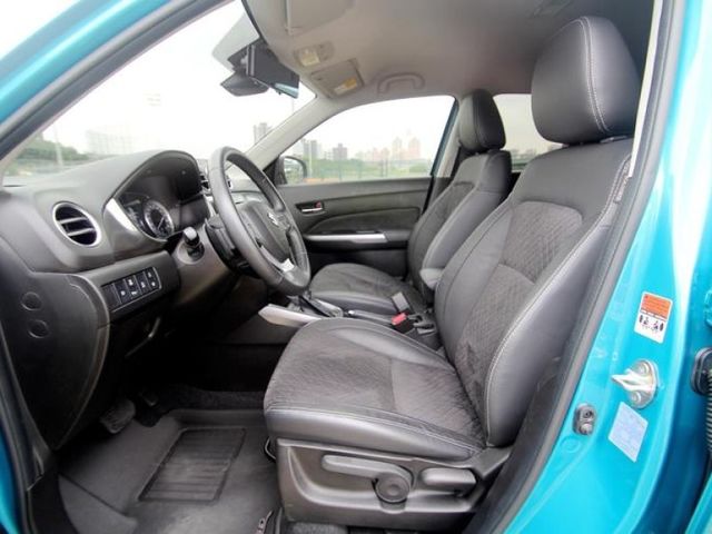 Suzuki  Vitara  第15張相片