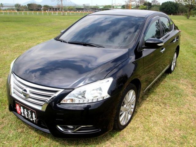 Nissan  Sentra  第1張相片