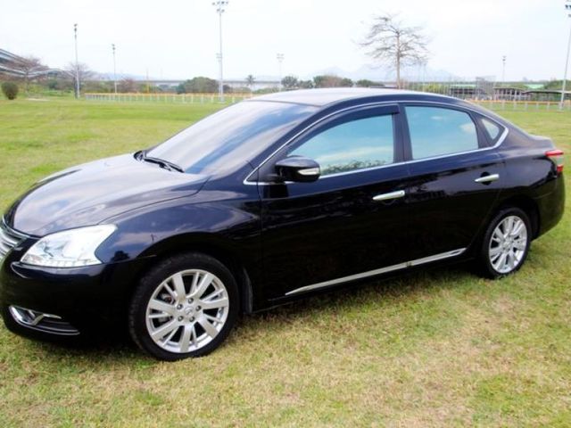 Nissan  Sentra  第3張相片