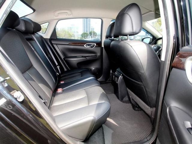 Nissan  Sentra  第17張相片