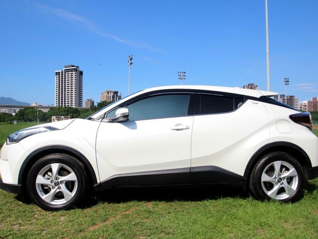 Toyota  C-HR  第3張相片