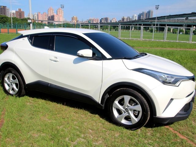 Toyota  C-HR  第4張相片