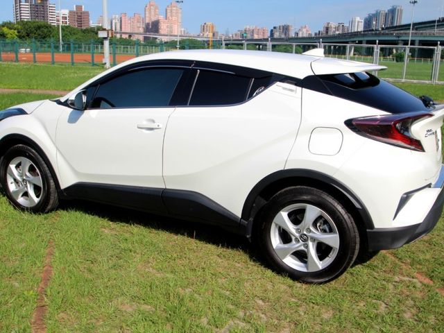 Toyota  C-HR  第7張相片