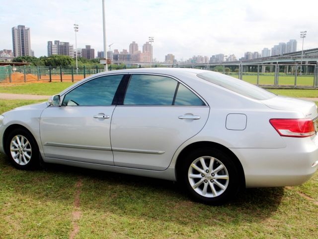 Toyota  Camry {跑19萬 原鈑件}10年式CAMRY2.4G銀~豐隆嚴選0頭款低月付專  第8張相片