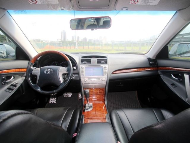Toyota  Camry {跑19萬 原鈑件}10年式CAMRY2.4G銀~豐隆嚴選0頭款低月付專  第11張相片