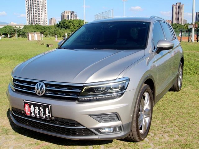 Volkswagen 福斯  Tiguan {原廠保養 狀況佳}19年TIGUAN 330銀~豐隆嚴選0頭款低月付  第1張相片