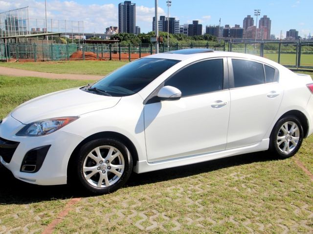 Mazda  Mazda3 {原鈑件 只跑10萬}11年MAZDA3 白~豐隆嚴選0頭款低月付  第2張相片