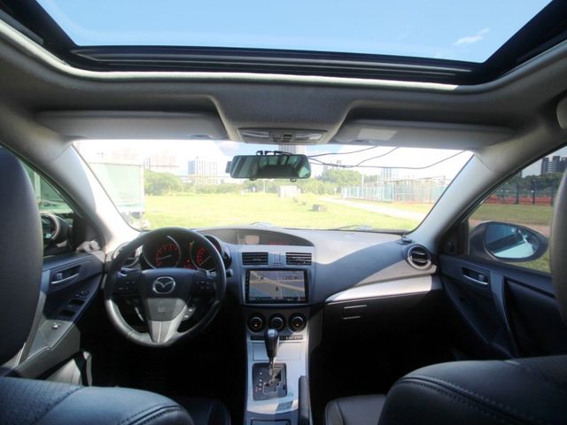 Mazda  Mazda3 {原鈑件 只跑10萬}11年MAZDA3 白~豐隆嚴選0頭款低月付  第11張相片