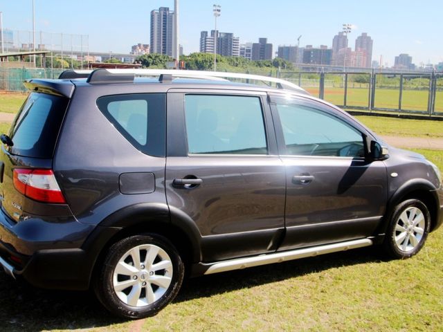 Nissan  Livina {跑10萬 內外新}14年LIVINA1.6灰~豐隆嚴選0頭款低月付  第11張相片