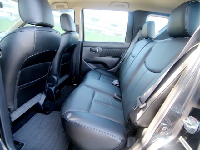 Nissan  Livina {跑10萬 內外新}14年LIVINA1.6灰~豐隆嚴選0頭款低月付  第15張相片