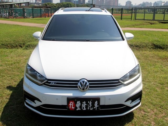 Volkswagen 福斯  Golf {一手車 原鈑件}17年GOLF Sportsvan 280RLine白~豐隆嚴選0頭款低月付專  第13張相片