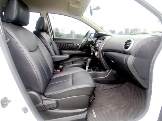 Nissan  Livina {代步好車 原鈑件}13年LIVINA1.6白~豐隆嚴選0頭款低月付專  第16張相片