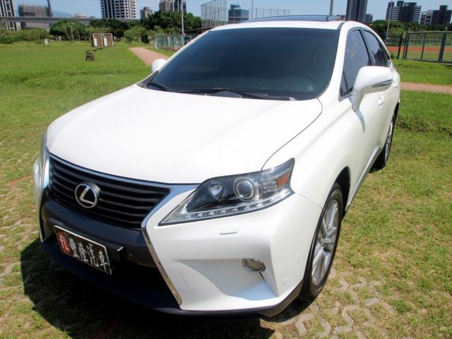 Lexus  RX {頂級款 原鈑件}15年RX270特仕白~豐隆嚴選0頭款低月付  第1張相片