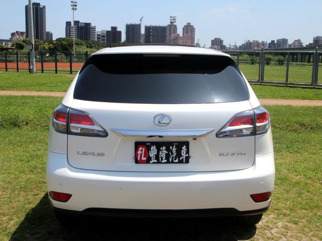 Lexus  RX {頂級款 原鈑件}15年RX270特仕白~豐隆嚴選0頭款低月付  第11張相片