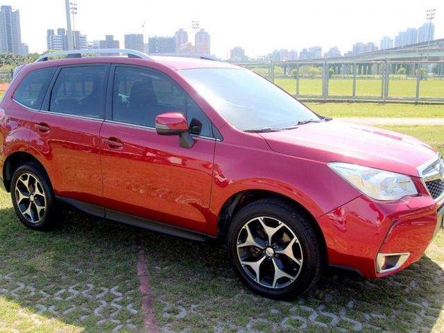Subaru  Forester {跑9萬 原鈑件}15年式FORESTER2.0XT紅~豐隆嚴選0頭款低月付  第3張相片