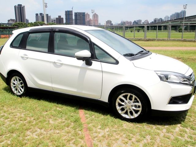 Mitsubishi  Colt Plus {跑3萬 原鈑件}23年COLT PLUS1.5白~豐隆嚴選0頭款低月付專  第16張相片