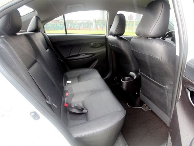 Toyota  Vios {跑2.4萬 原鈑件}16年 VIOS1.5白~豐隆嚴選0頭款低月付專  第10張相片