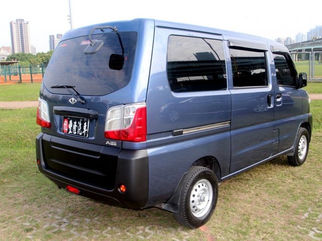 Mitsubishi  Veryca {跑4萬 自排}20年 A180藍 ~豐隆嚴選0頭款低月付專  第17張相片