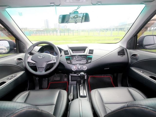 Mitsubishi  Zinger {原鈑件 跑7.9萬}22年ZINGER2.4灰~豐隆嚴選0頭款低月付專  第2張相片