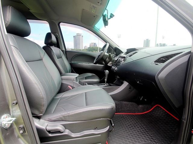 Mitsubishi  Zinger {原鈑件 跑7.9萬}22年ZINGER2.4灰~豐隆嚴選0頭款低月付專  第8張相片