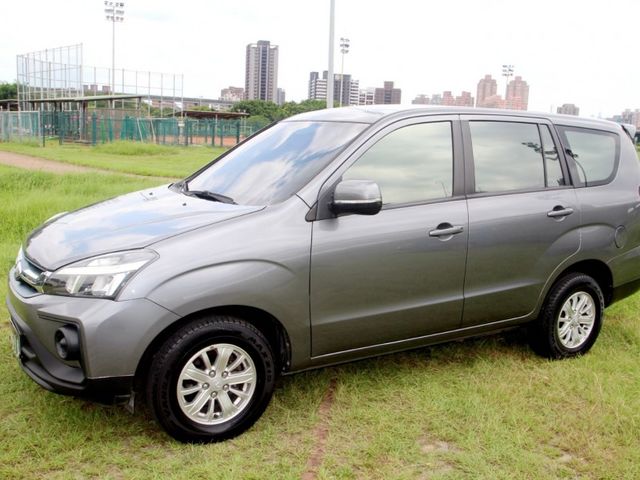 Mitsubishi  Zinger {原鈑件 跑7.9萬}22年ZINGER2.4灰~豐隆嚴選0頭款低月付專  第14張相片