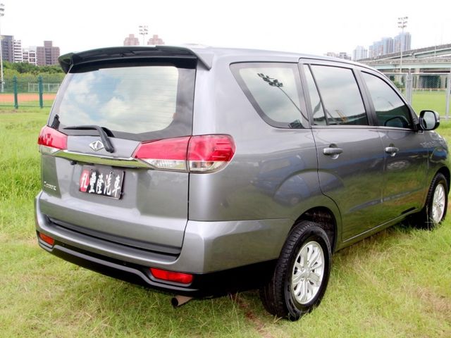 Mitsubishi  Zinger {原鈑件 跑7.9萬}22年ZINGER2.4灰~豐隆嚴選0頭款低月付專  第18張相片
