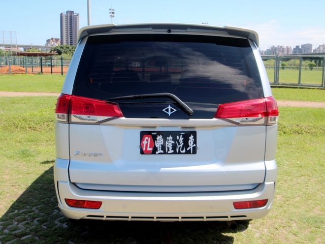 Mitsubishi  Zinger {跑10萬 原鈑件}19年ZINGER2.4銀~豐隆嚴選0頭款低月付專  第4張相片