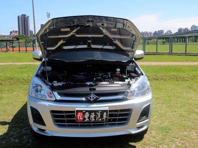 Mitsubishi  Zinger {跑10萬 原鈑件}19年ZINGER2.4銀~豐隆嚴選0頭款低月付專  第11張相片