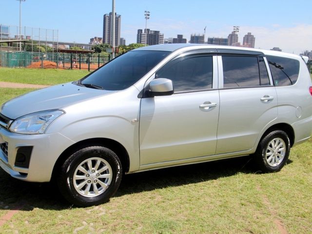 Mitsubishi  Zinger {跑10萬 原鈑件}19年ZINGER2.4銀~豐隆嚴選0頭款低月付專  第14張相片