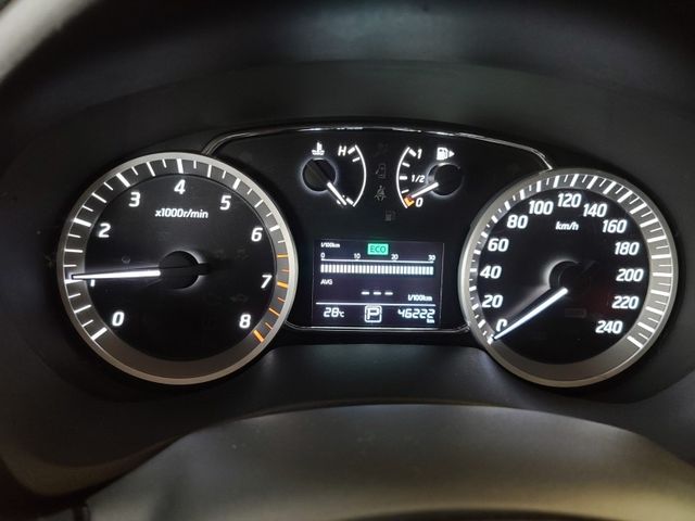 Nissan  Sentra  第16張相片