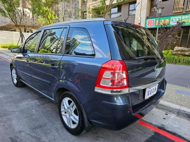 Opel  Zafira  第7張相片