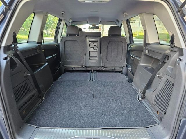 Opel  Zafira  第16張相片