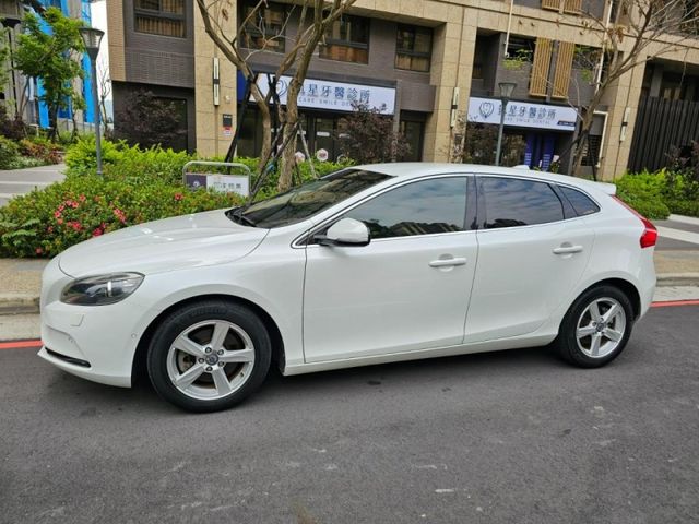 Volvo  V40  第2張相片