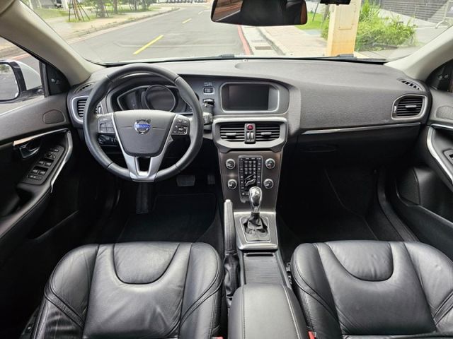 Volvo  V40  第9張相片