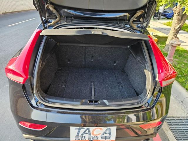 Volvo  V40  第10張相片