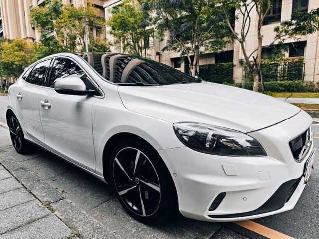 Volvo  V40  第2張相片