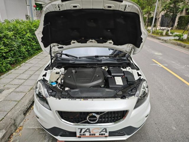 Volvo  V40  第10張相片