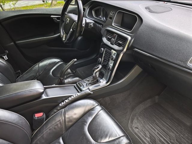 Volvo  V40  第12張相片