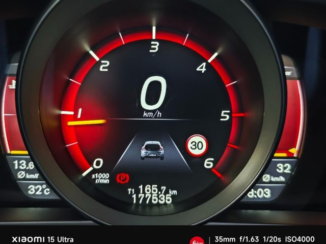 Volvo  V40  第22張相片