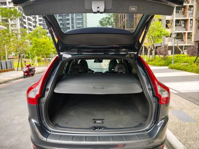 Volvo  XC60  第14張相片