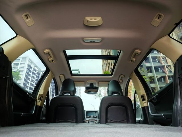 Volvo  XC60  第17張相片
