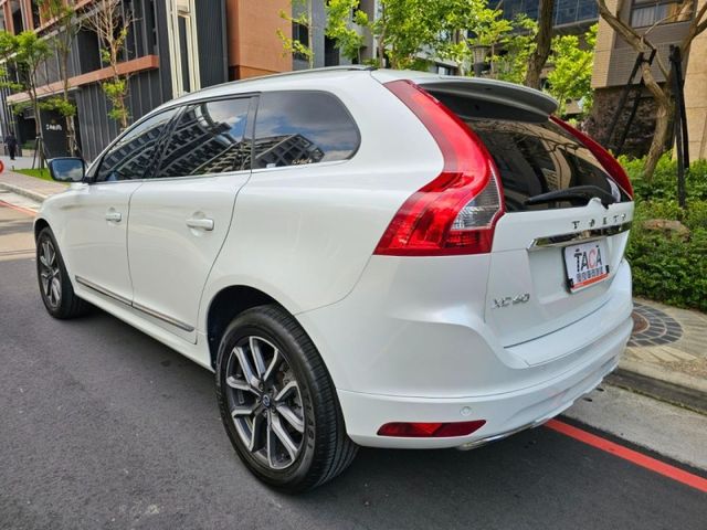 Volvo  XC60  第7張相片