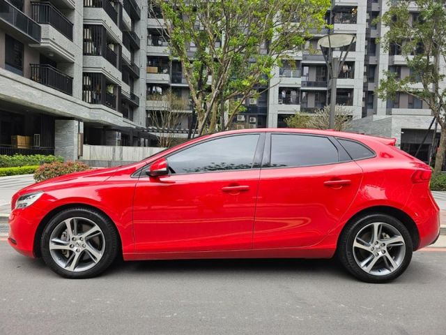 Volvo  V40  第8張相片