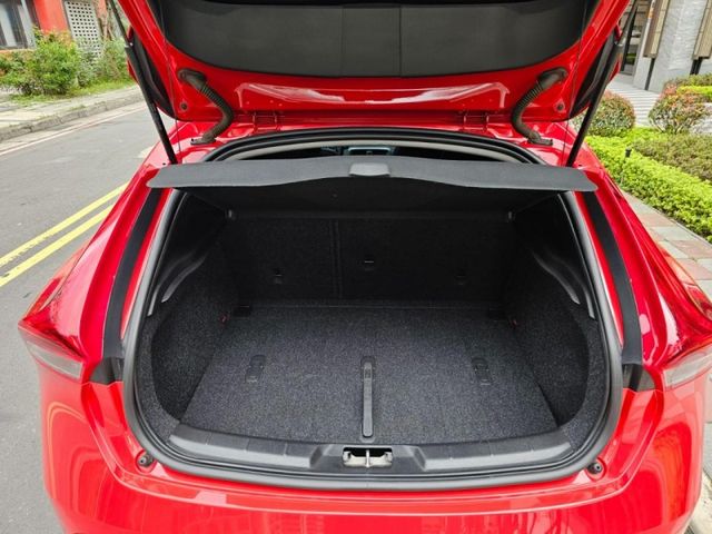 Volvo  V40  第20張相片