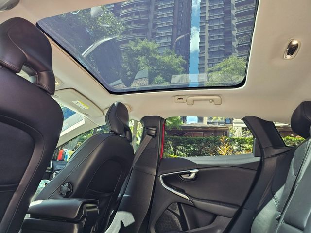 Volvo  V40  第21張相片