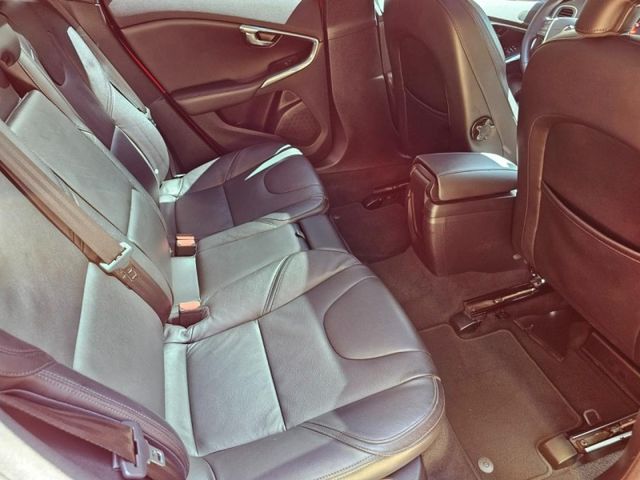 Volvo  V40  第23張相片