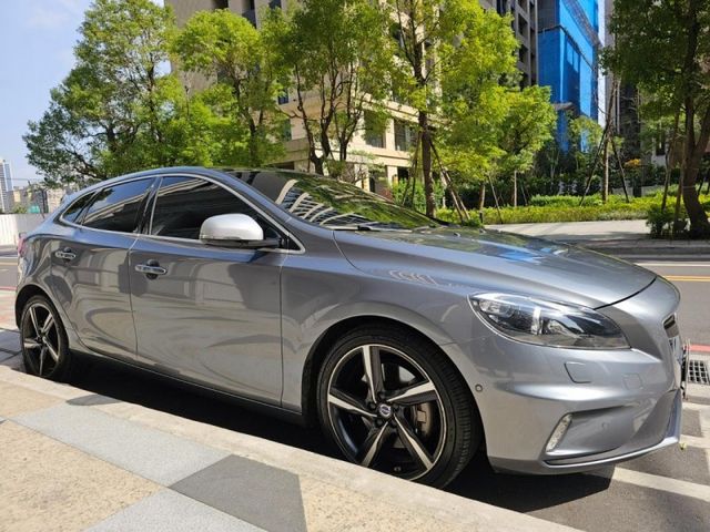 Volvo  V40  第5張相片