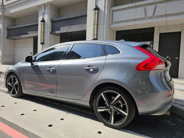 Volvo  V40  第8張相片