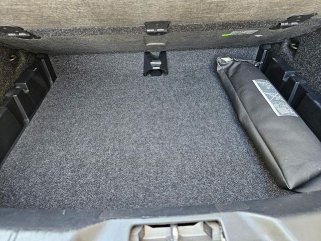 Volvo  V40  第23張相片