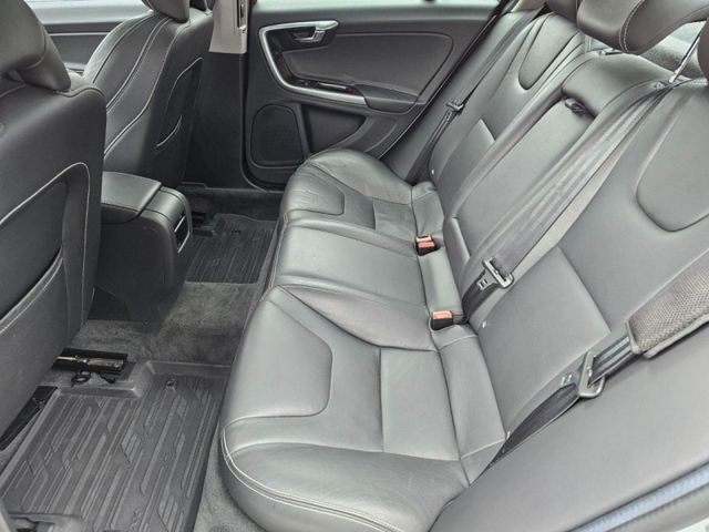 Volvo  S60  第18張相片